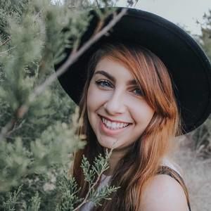 Meet your Posher, Hayley